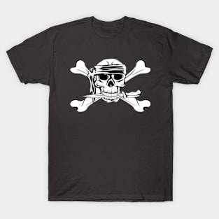 Pirate with dagger and crossbone T-Shirt